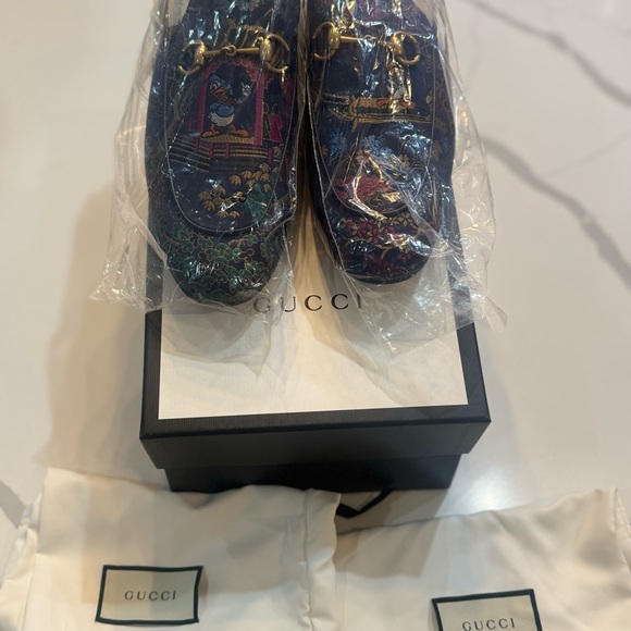 Gucci Men\'s Disney Donald Duck Princetown Loafers New main image 14